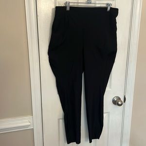 LULULEMON black high rise ribbed black Tight size 14